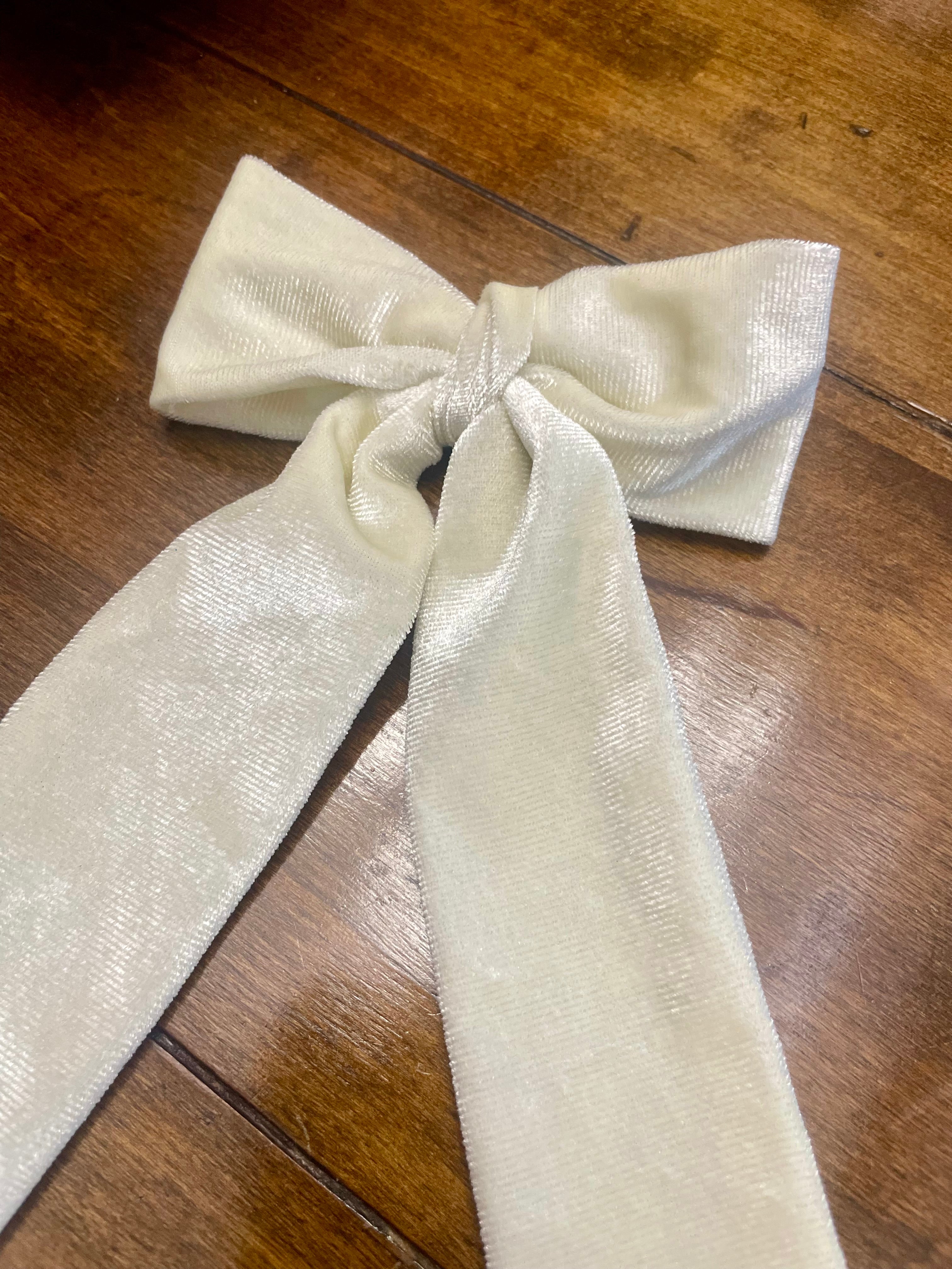 Cream Velvet Hairbow