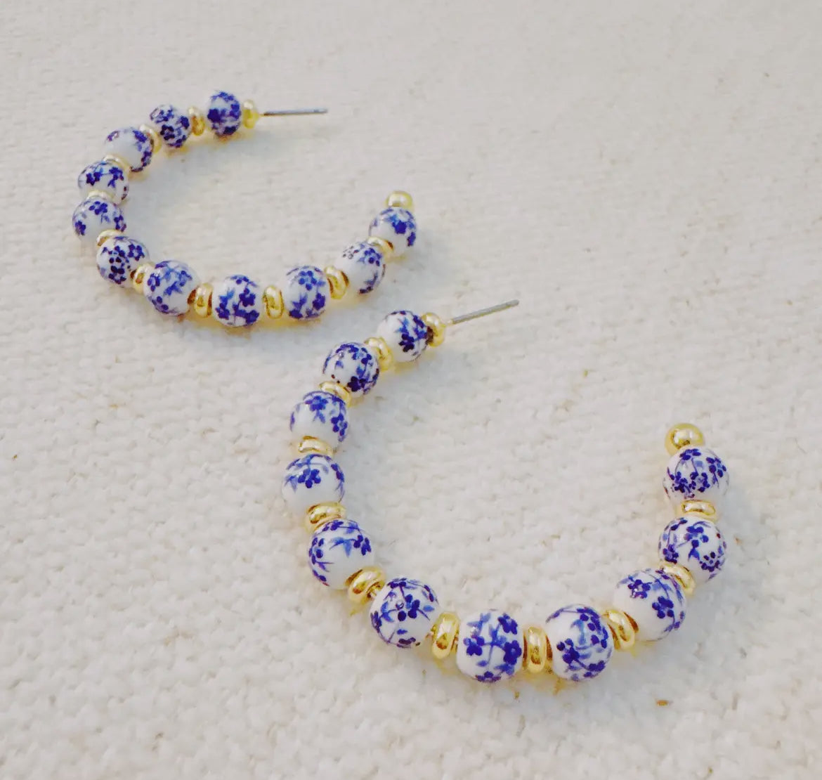 Blue Bloom Floral Hoop Earrings – Elegant Hoops with Soft Blue Flower Accents