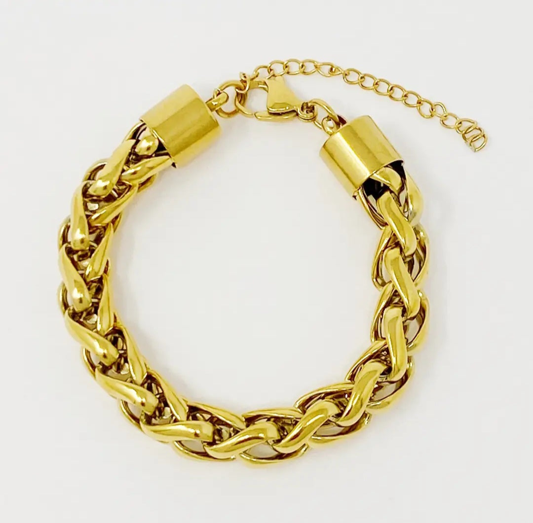 Bold and Edgy Chain Bracelet