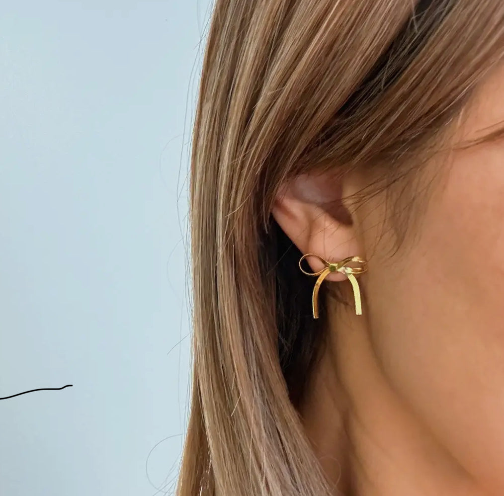 Herringbone Chain Bow Earrings