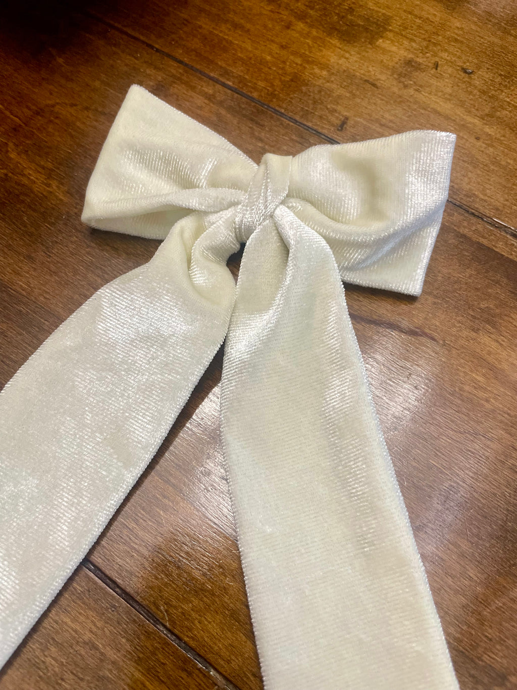 Cream Velvet Hairbow