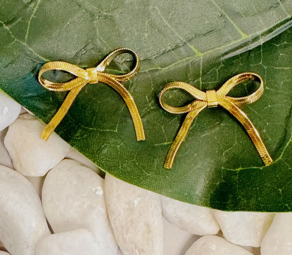 Herringbone Chain Bow Earrings