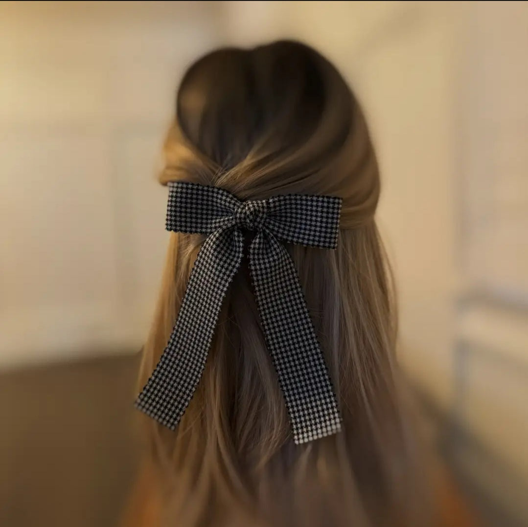 Scalloped Edge Bow Hair Clip Set
